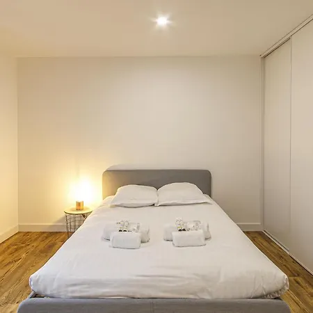 Apartament Chez Marius - 3 Chambres - Laval