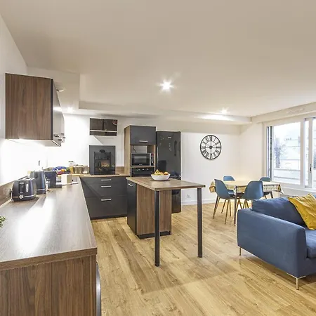Apartament Chez Marius - 3 Chambres - Laval *